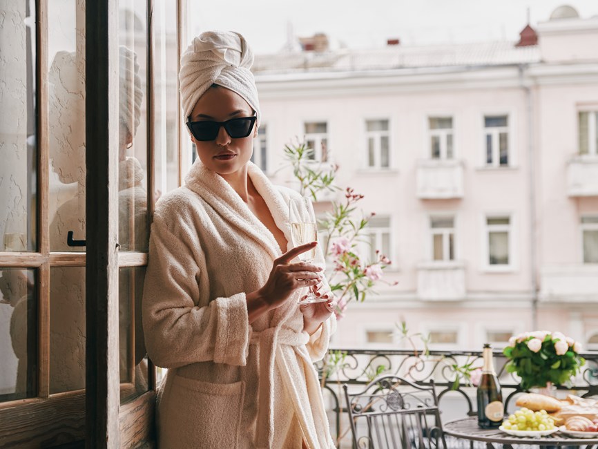 Liquid error: Unknown operator !=null